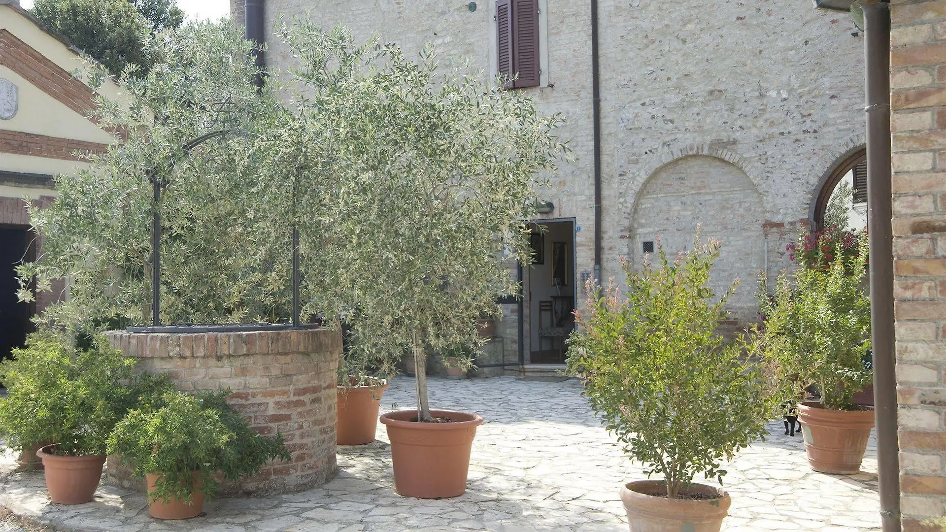 B&B Il Pettirosso Di סיינה 0*,