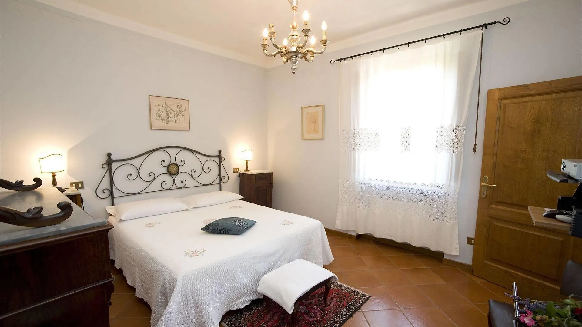 B&B Il Pettirosso Di סיינה 0*,
